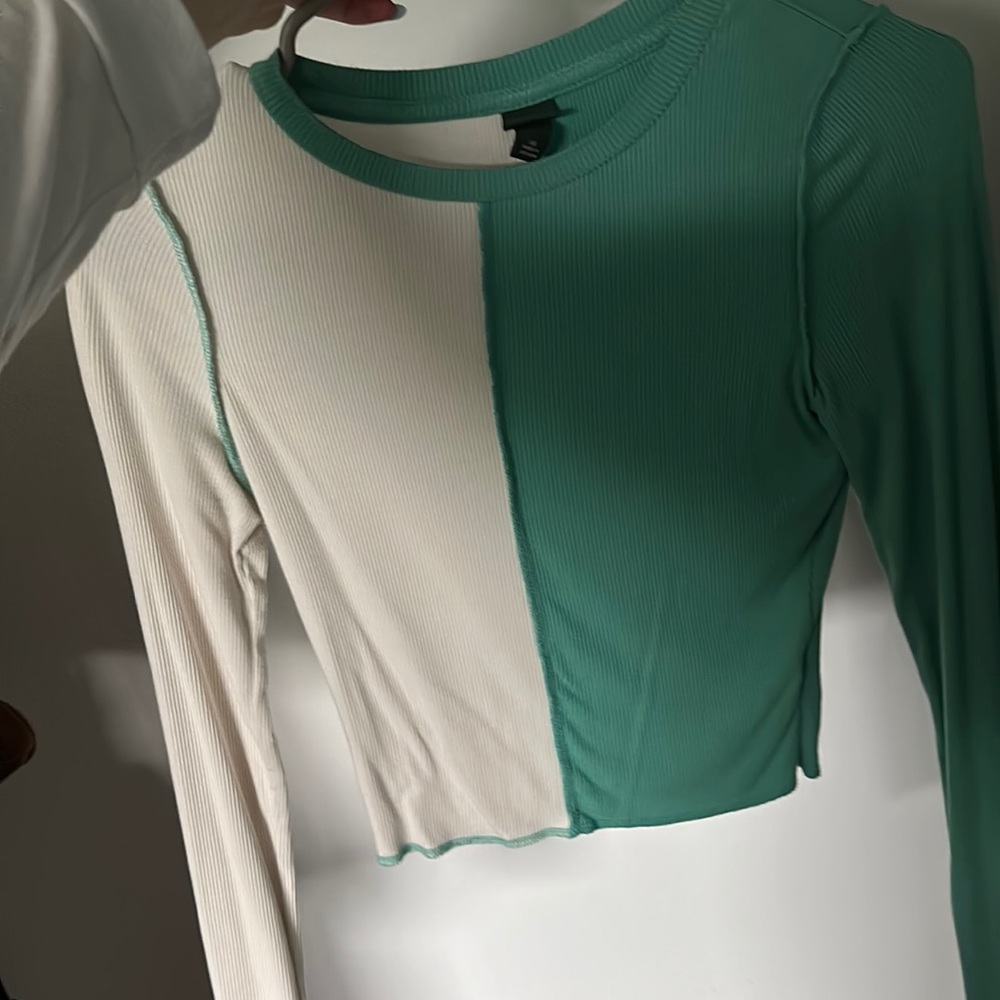 Women's blue and white long sleeve